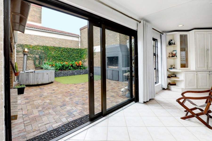 4 Bedroom Property for Sale in Welgemoed Western Cape